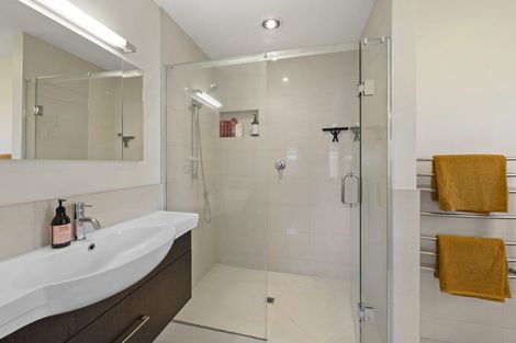 Photo of property in 32 Redwood Crescent, Hurdon, New Plymouth, 4310