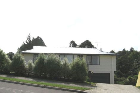Photo of property in 17a Carillon Place, Massey, Auckland, 0614