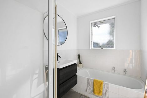 Photo of property in 392 Kahikatea Drive, Dinsdale, Hamilton, 3204