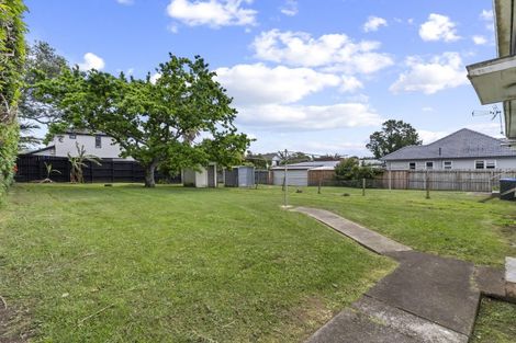 Photo of property in 48 Walmer Road, Point Chevalier, Auckland, 1022