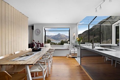 Photo of property in 214 Fernhill Road, Sunshine Bay, Queenstown, 9300
