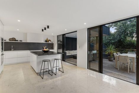 Photo of property in 14a Stanley Point Road, Stanley Point, Auckland, 0624