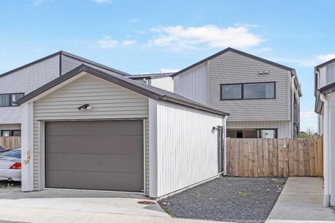 Photo of property in 69 Arimu Road, Papakura, 2110
