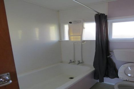 Photo of property in 32 Robe Street, New Plymouth, 4310
