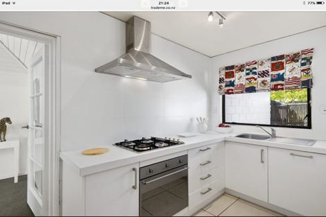 Photo of property in 92b Aikmans Road, Merivale, Christchurch, 8014