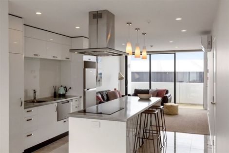 Photo of property in 2/86 Hurlstone Drive, Waiwhakaiho, New Plymouth, 4312