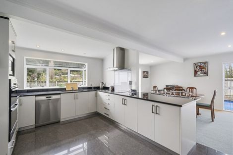 Photo of property in 18 Buckley Grove, Paraparaumu, 5032