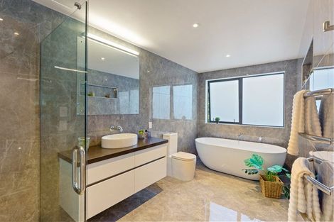 Photo of property in 154 Ngarara Road, Waikanae, 5391