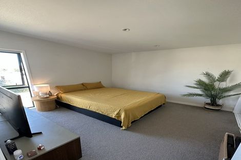 Photo of property in 38c Links Road, New Lynn, Auckland, 0600