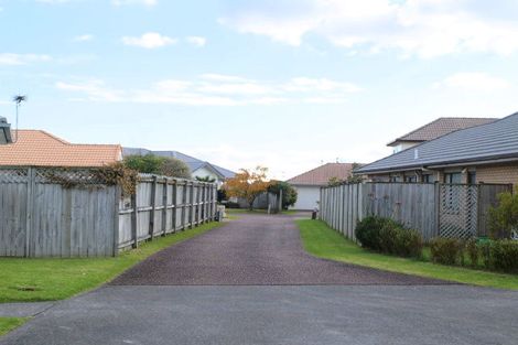 Photo of property in 65 Bob Charles Drive, Golflands, Auckland, 2013