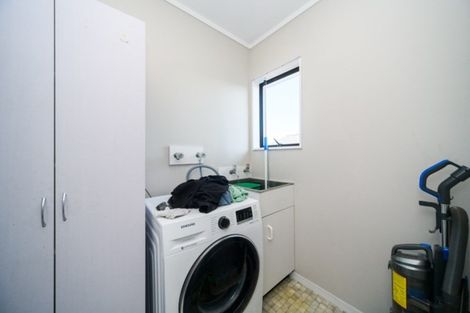 Photo of property in 57 Geraldine Crescent, Cloverlea, Palmerston North, 4412