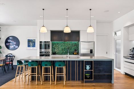 Photo of property in 27 Neeve Road, Taradale, Napier, 4112