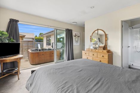 Photo of property in 30 Ash Avenue, Albert Town, Wanaka, 9305