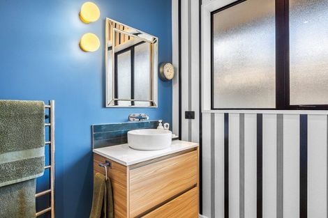 Photo of property in 5 Castle Way, Beckenham, Christchurch, 8023