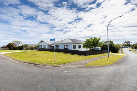 Photo of property in 2 King Street, Waitara, 4320