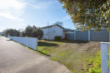 Photo of property in 32 Tennyson Street, Dannevirke, 4930