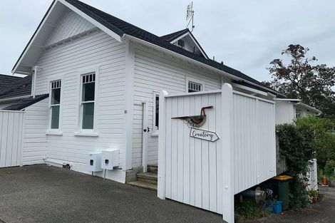 Photo of property in 5 Gilbert Street, New Plymouth, 4310