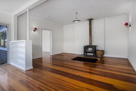 Photo of property in 53a Bayview Road, Paremata, Porirua, 5024