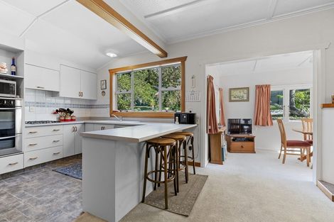 Photo of property in 3 Barrett Street, Westown, New Plymouth, 4310