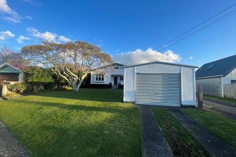 Photo of property in 40 Waiwaka Terrace, Strandon, New Plymouth, 4312