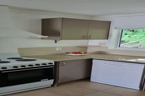 Photo of property in 1/15 Bloomsbury Grove, Newlands, Wellington, 6037