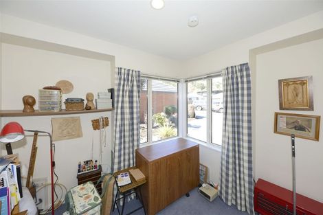 Photo of property in 4 Oakview Lane, Cashmere, Christchurch, 8022