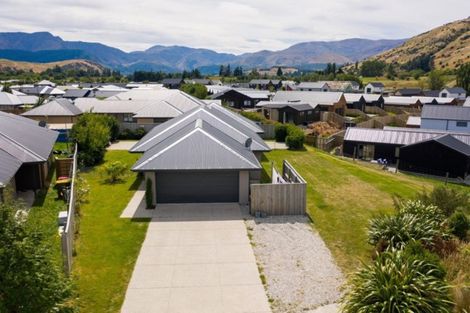Photo of property in 15 Judge And Jury Drive, Lake Hayes, Queenstown, 9304