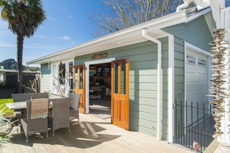 Photo of property in 337 Aberdeen Road, Gisborne, 4010