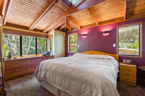 Photo of property in 50 Raymond Terrace, Northcote, Auckland, 0627