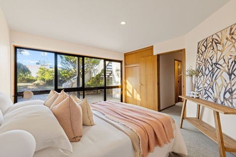 Photo of property in 10 Luxton Place, Mount Pleasant, Christchurch, 8081