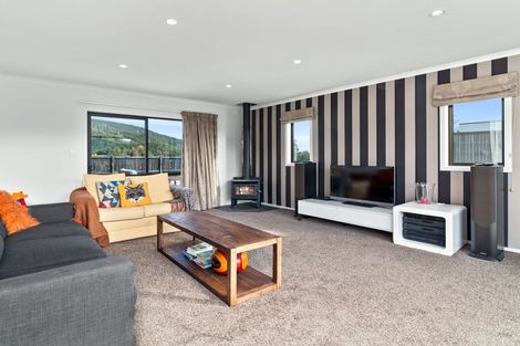 Photo of property in 62 Kenrigg Road, Kinloch, Taupo, 3377
