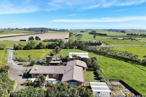 Photo of property in 242 Baylys Coast Road, Dargaville, 0377