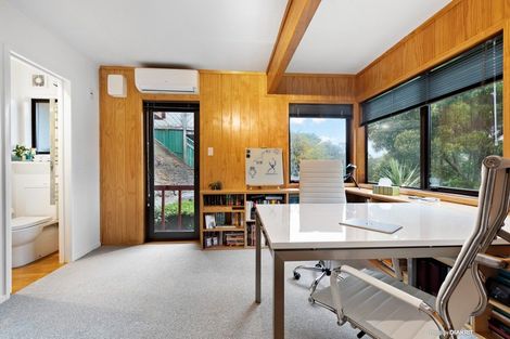 Photo of property in 8 Burbank Crescent, Churton Park, Wellington, 6037