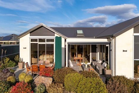 Photo of property in 52 Larch Crescent, Alexandra, 9320