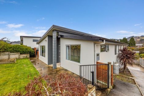 Photo of property in 31 Grandvista Drive, Green Island, Dunedin, 9018