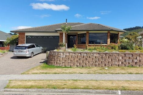 Photo of property in 45 Kirton Drive, Riverstone Terraces, Upper Hutt, 5018