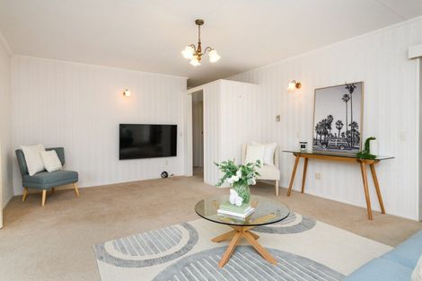 Photo of property in 1 Wharite Place, Awapuni, Palmerston North, 4412