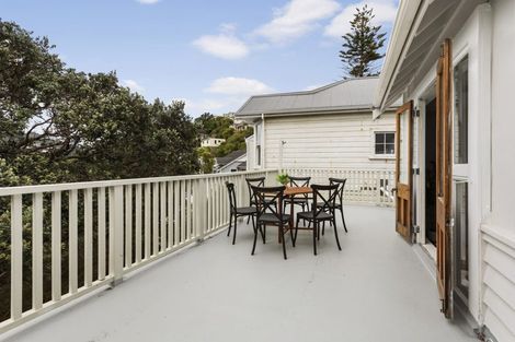 Photo of property in 35 Raroa Road, Kelburn, Wellington, 6012