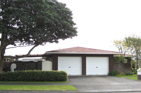 Photo of property in 4 Hunter Place, Merrilands, New Plymouth, 4312