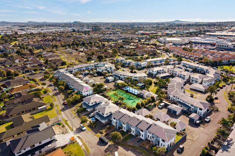 Photo of property in 34/2 Armoy Drive, East Tamaki, Auckland, 2016