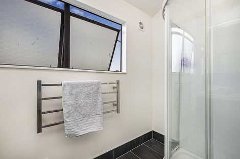 Photo of property in 14 Hadley Wood Drive, Wattle Downs, Auckland, 2103