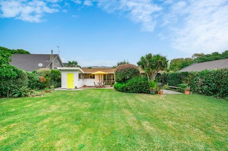 Photo of property in 9 Kohekohe Road, Waikanae, 5036