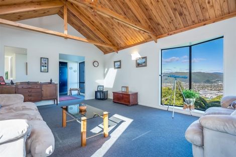 Photo of property in 100 Viewmont Drive, Harbour View, Lower Hutt, 5010