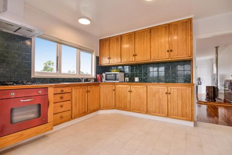 Photo of property in 30 Woodglen Road, Glen Eden, Auckland, 0602