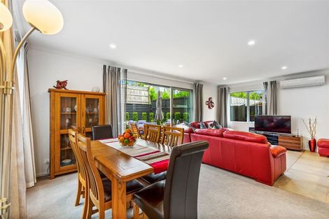 Photo of property in 22 Samuel Cassidy Avenue, Swanson, Auckland, 0614
