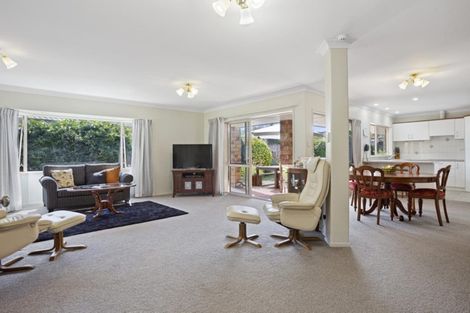 Photo of property in 17 Belmont Rise, Katikati, 3129