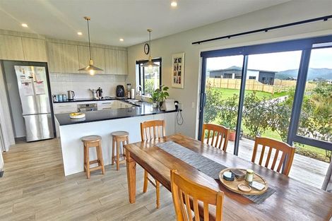 Photo of property in 100 Kopani Road, Matarangi, 3592