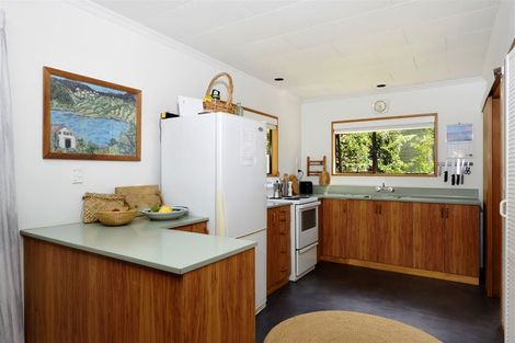 Photo of property in 19 Kamahi Road, Tennyson Inlet, 7195