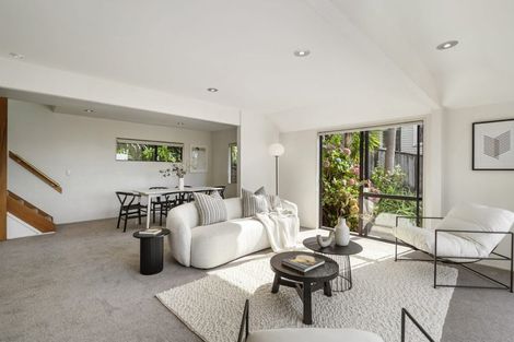 Photo of property in 1/21 Commodore Parry Road, Castor Bay, Auckland, 0620