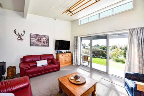 Photo of property in 24 Johnston Crescent, Haast, 7886